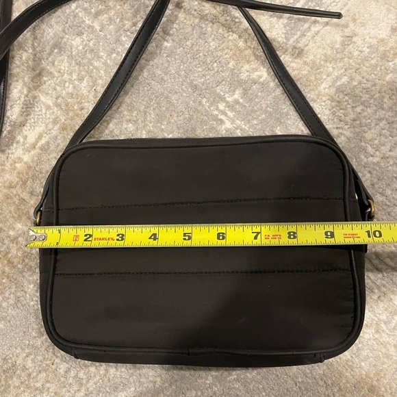 Banana Republic Black Crossbody Purse Handbag Bag Wallet Card Slots Minimalist - Picture 13 of 15
